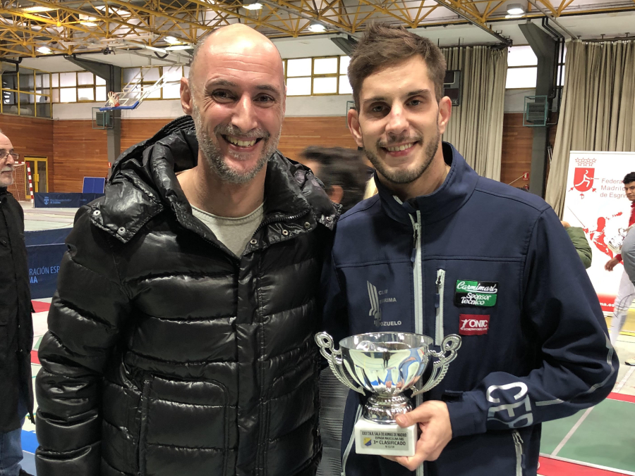 Juan Pedro Romero se cuelga la medalla de bronce en el Torneo Nacional de Esgrima senior de Madrid