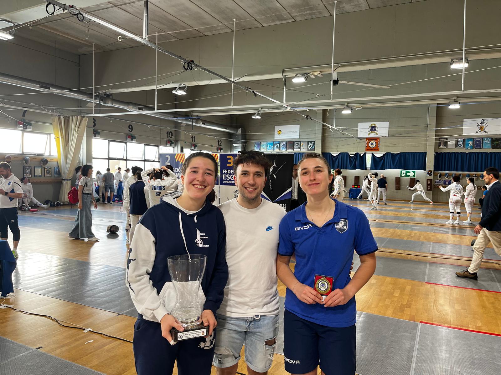 La pozuelera María Alvim, bronce en el TNR Sénior de Valencia y clasificación del primer equipo al Campeonato de España de Esgrima