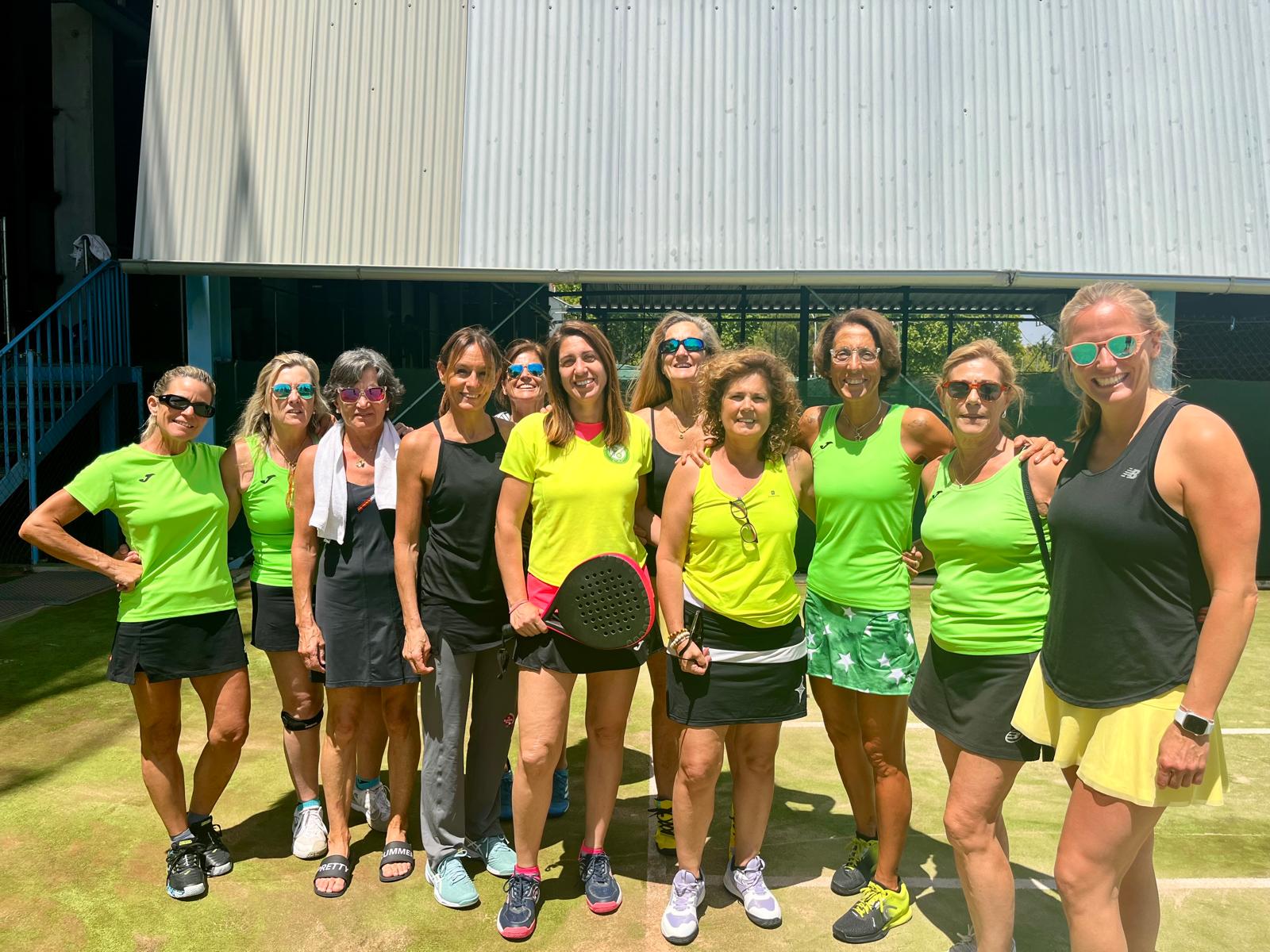 El equipo de veteranas del Club de Pádel Pozuelo asciende a categoría de honor