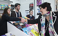 Libreros en la Feria del Libro 2016 (Se abre en ventana nueva)