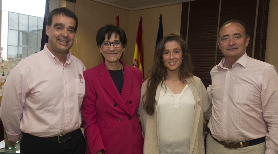 La alcaldesa recibe a Marta Ortega